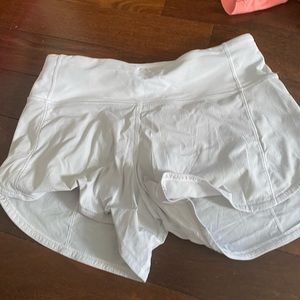 LULULEMON SIZE 4 SPEED UP SHORTS